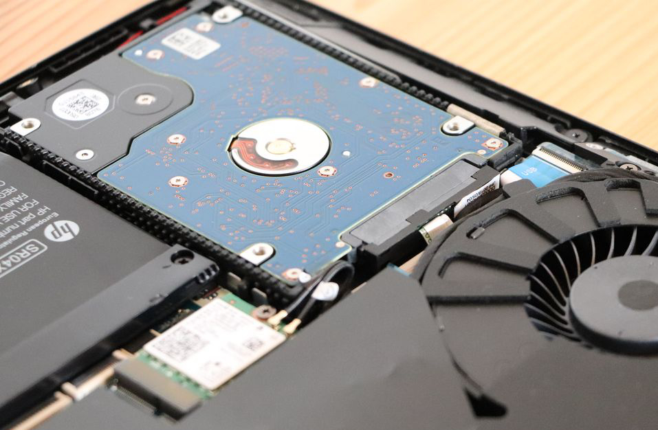 Bien choisir le disque dur pour son PC Portable: SSD, HDD, ou SSHD ? -  TechGuide